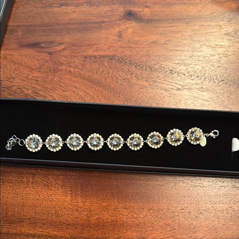 Vintage-Inspired Silver and Gold Floral Bracelet